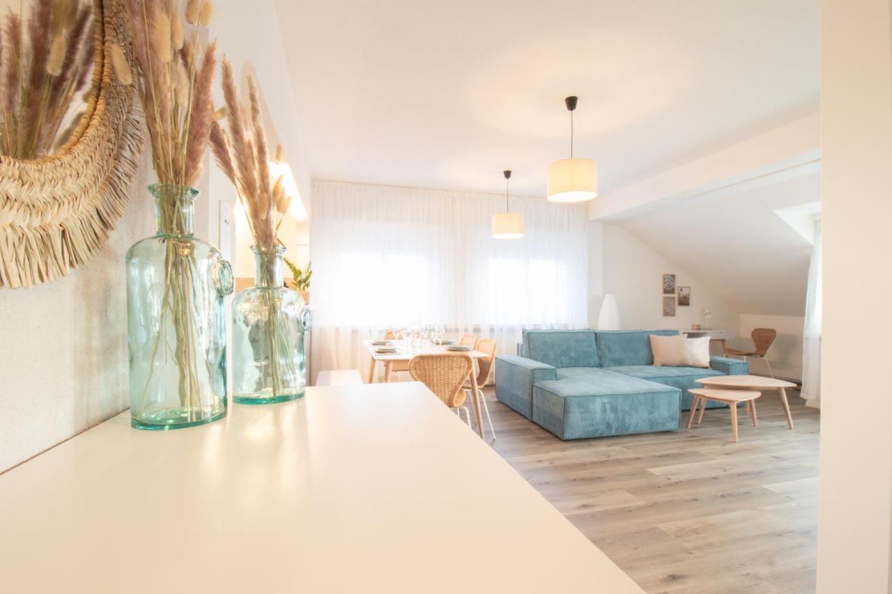 Loewe Apartment Blau Neuhausen Am Rheinfall Buitenkant foto