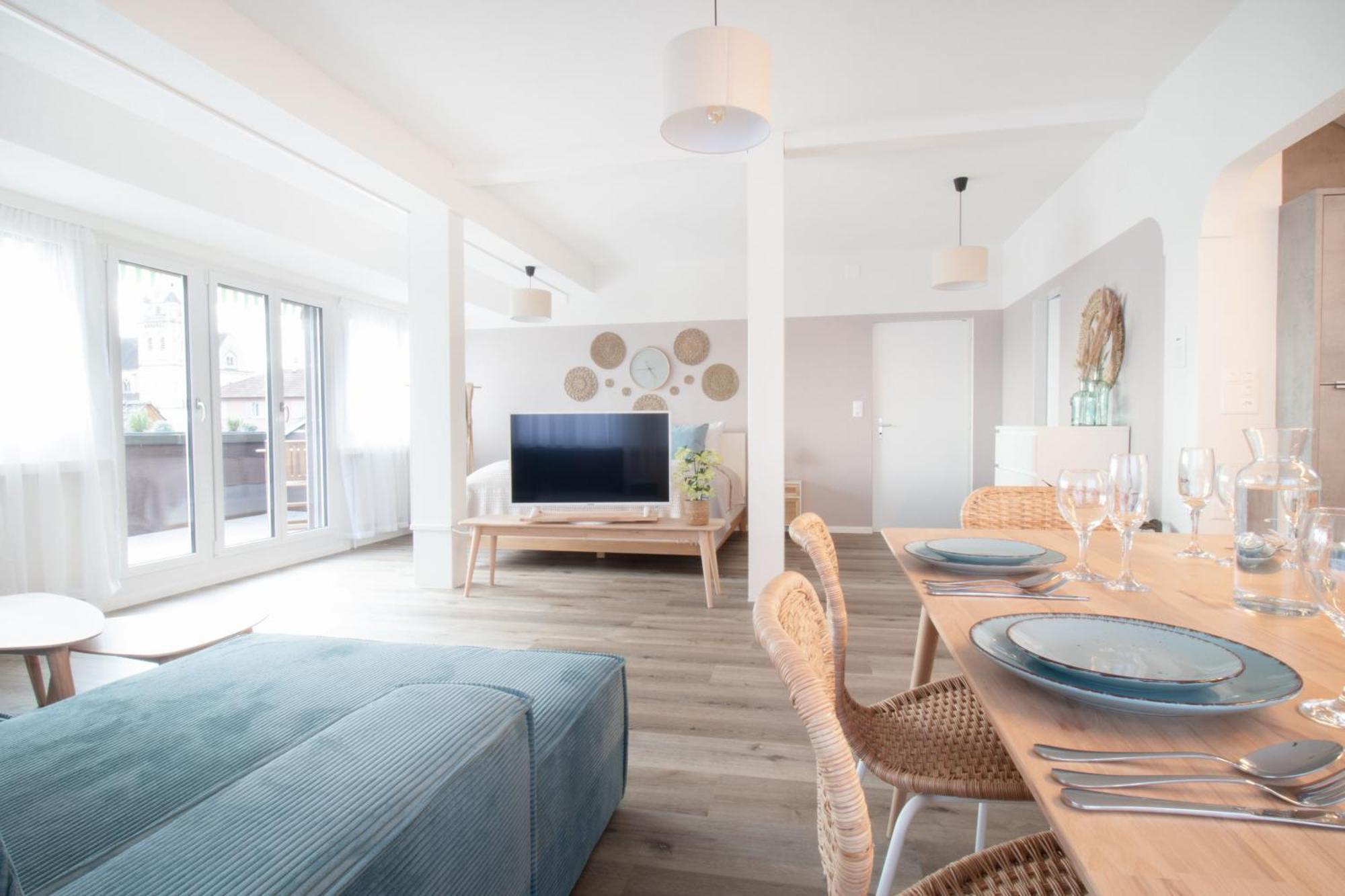Loewe Apartment Blau Neuhausen Am Rheinfall Buitenkant foto
